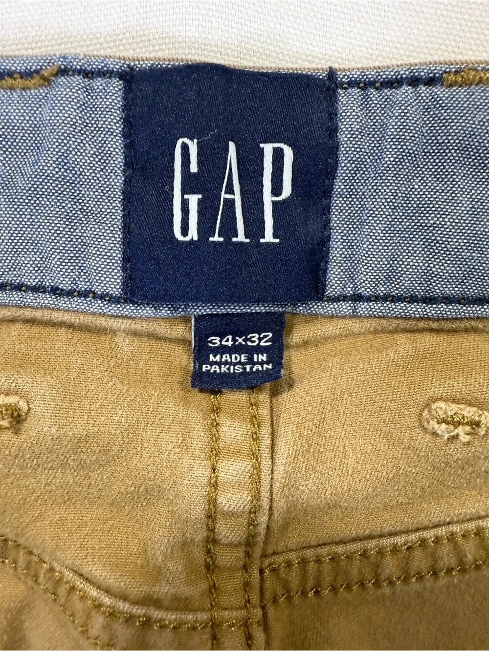 GAP Men’s Skinny Jeans in Khaki